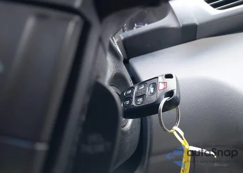 2011 Honda Odyssey Touring/Touring Elite z USA, uszkodzony, nr VIN 5FNRL5H92BB052023